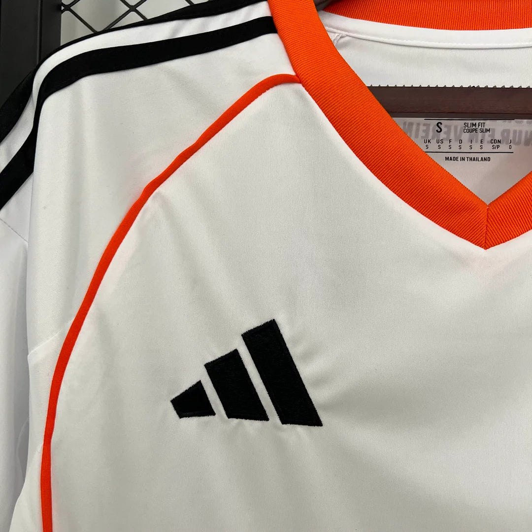 Eintracht Frankfurt 25/26 Home Kit