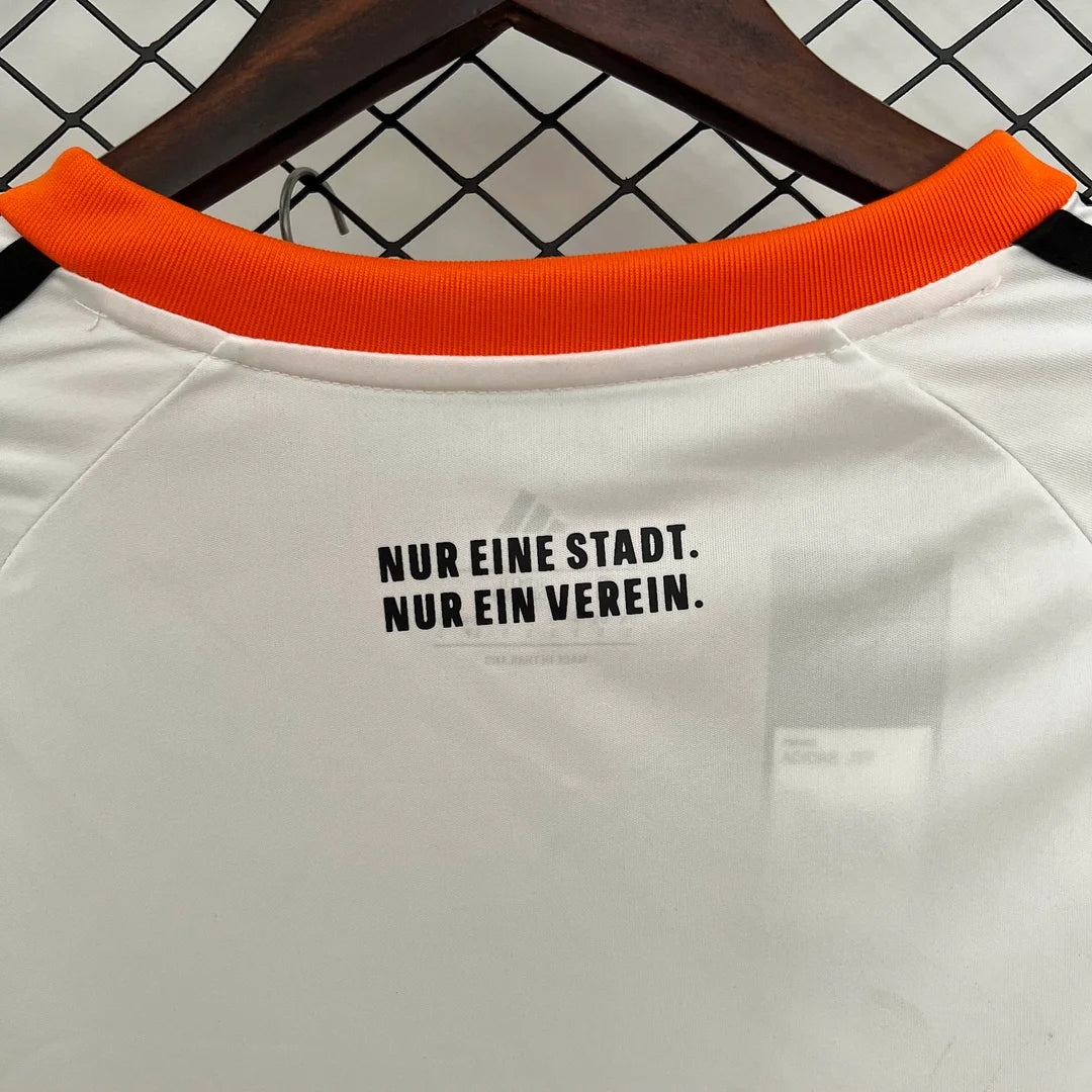 Eintracht Frankfurt 25/26 Home Kit